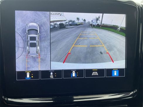 Used 2023 Chevrolet Traverse RS image 15