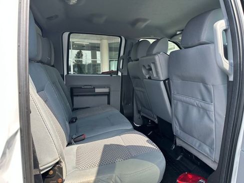 Used 2016 Ford F550 4x4 Crew Cab Super Duty image 28