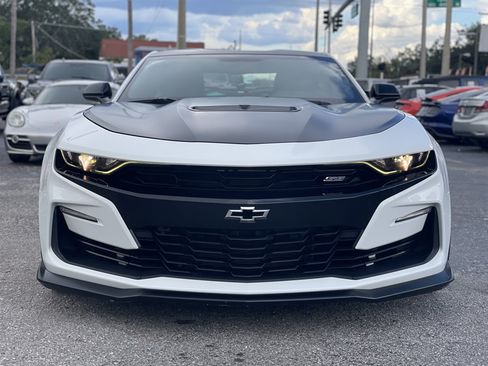 Used 2019 Chevrolet Camaro SS RWD image 15
