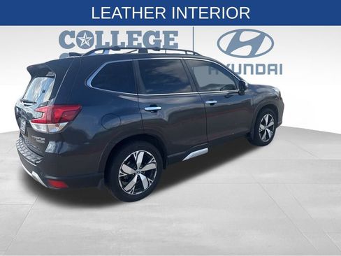 Used 2019 Subaru Forester Touring image 7