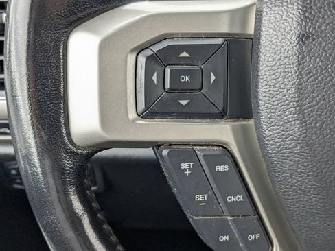 Used 2021 Ford F250 Lariat w/ Lariat Ultimate Package AWD/4WD image 22