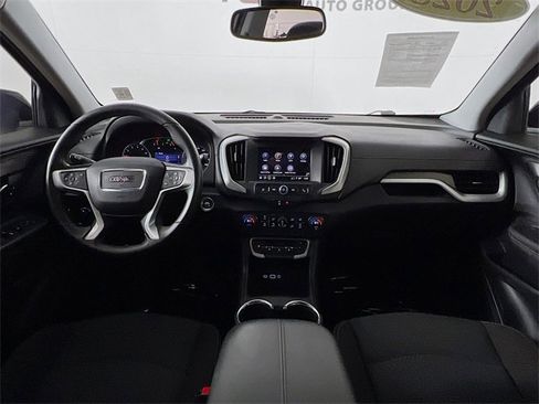 Used 2023 GMC Terrain SLE w/ Driver Convenience Package image 24