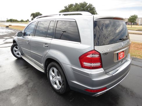 Used 2010 Mercedes-Benz GL 450 4MATIC image 5