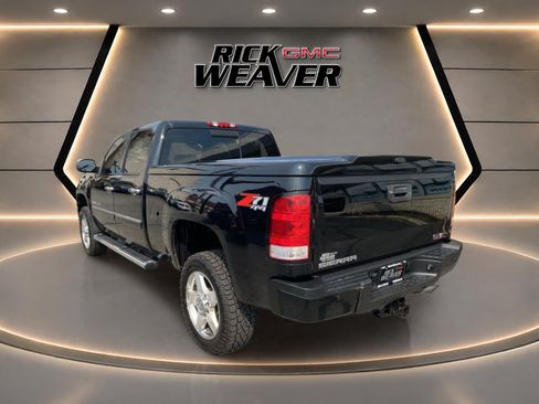Used 2014 GMC Sierra 2500 Denali w/ Suspension Package, Off-Road AWD/4WD image 4