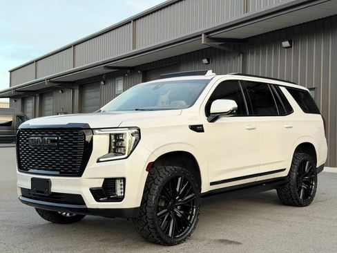 Used 2021 GMC Yukon Denali w/ Denali Ultimate Package AWD/4WD image 7