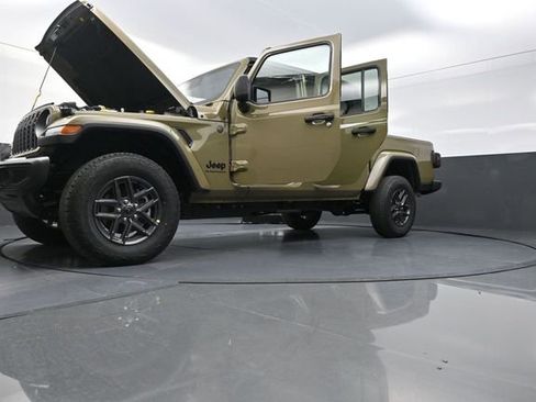 New 2026 Jeep Gladiator Sport AWD/4WD image 31