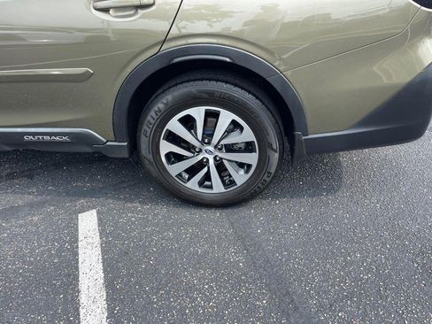 Used 2020 Subaru Outback Premium AWD/4WD image 12