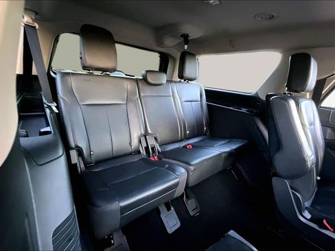 Used 2024 Ford Expedition Max XLT image 17