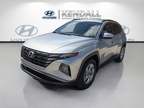 Used 2023 Hyundai Tucson SEL FWD image 3