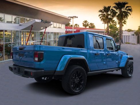 Certified 2025 Jeep Gladiator Mojave AWD/4WD image 3