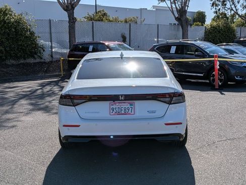 Used 2025 Honda Accord Touring image 7