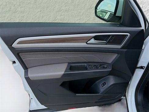 Used 2021 Volkswagen Atlas SEL image 23