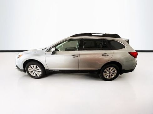 Used 2017 Subaru Outback 2.5i Premium AWD/4WD image 9