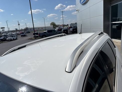 Used 2019 Jeep Cherokee Latitude Plus image 11