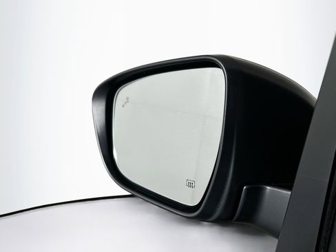 Used 2024 Nissan Frontier SV w/ SV Convenience Package image 16