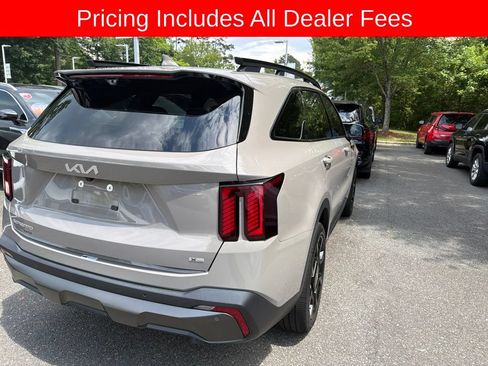 Certified 2024 Kia Sorento SX Prestige w/ Olive Brown Leather Package AWD/4WD image 8