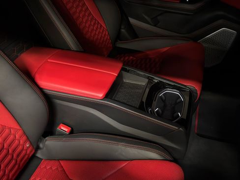 Used 2019 Lamborghini Urus AWD/4WD image 37