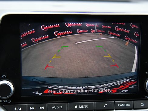 Used 2024 Nissan Altima 2.5 SV image 18