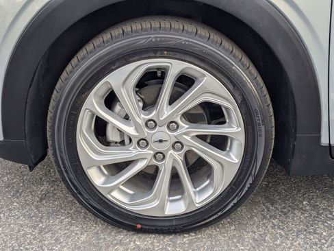 Used 2023 Chevrolet Bolt EUV LT w/ Driver Confidence Package image 24