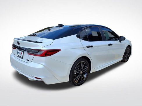 Used 2025 Toyota Camry XSE FWD image 7