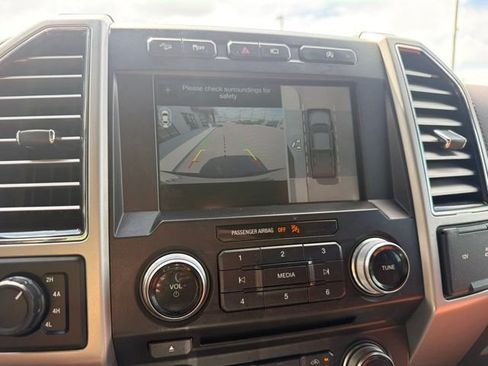 Used 2018 Ford F150 King Ranch w/ Equipment Group 601A Luxury AWD/4WD image 24