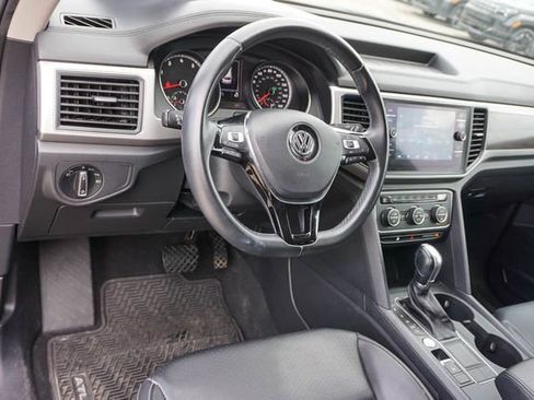 Used 2019 Volkswagen Atlas SE w/ Panoramic Sunroof Package FWD image 8
