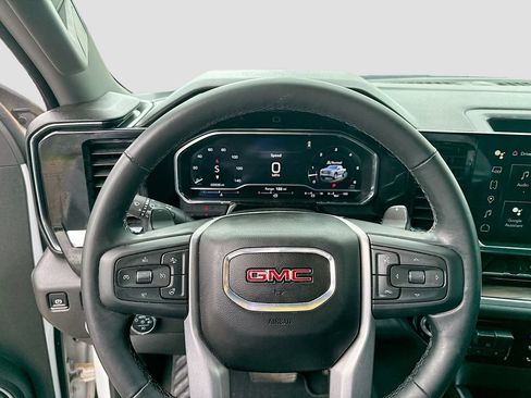 Used 2025 GMC Sierra 1500 SLT RWD image 14