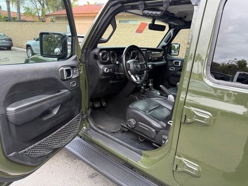 Used 2021 Jeep Wrangler Unlimited Sahara AWD/4WD image 18