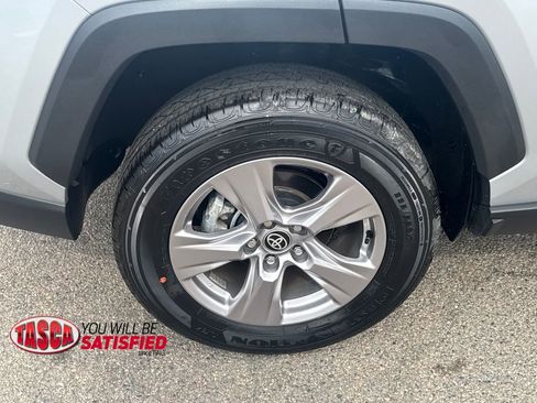 Used 2025 Toyota RAV4 XLE AWD/4WD image 39