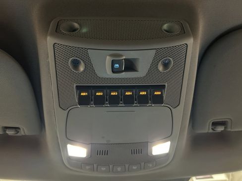 Used 2017 Ford F250 Lariat w/ Chrome Package image 25