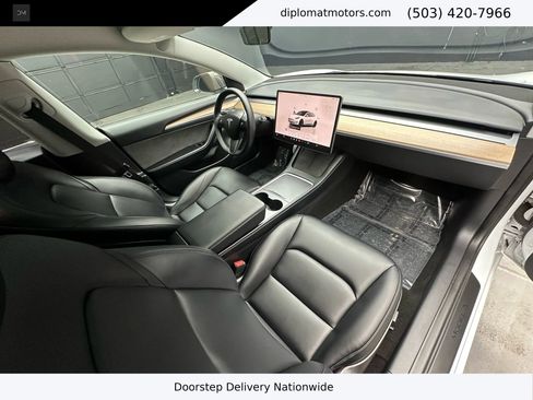 Used 2022 Tesla Model 3 Performance image 18