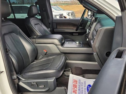 Used 2021 Ford Expedition Max Limited image 17