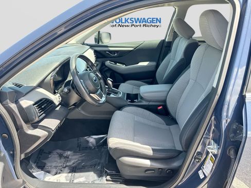 Used 2025 Subaru Outback Premium AWD/4WD image 23