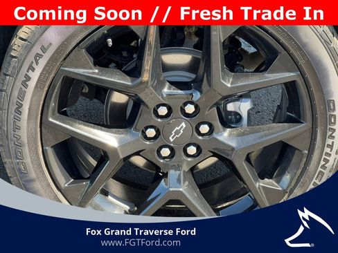 Used 2024 Chevrolet Traverse RS w/ LPO, Floor Liner Package AWD/4WD image 9
