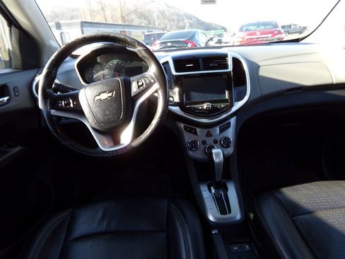 Used 2017 Chevrolet Sonic Premier image 5