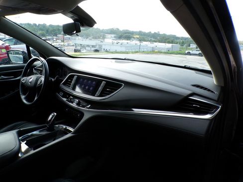 Used 2020 Buick Enclave Avenir w/ Avenir Technology Package AWD/4WD image 14