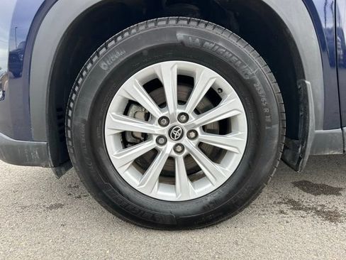 Used 2024 Toyota Grand Highlander AWD image 12