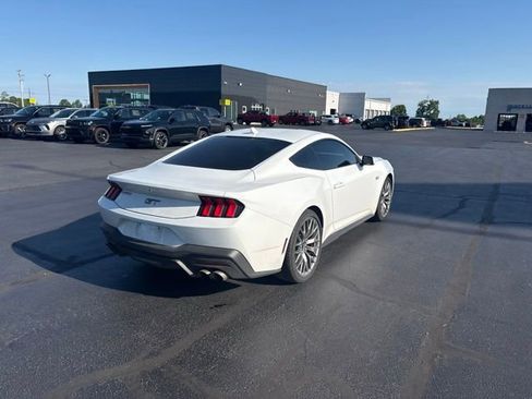 Used 2025 Ford Mustang GT Premium RWD image 12