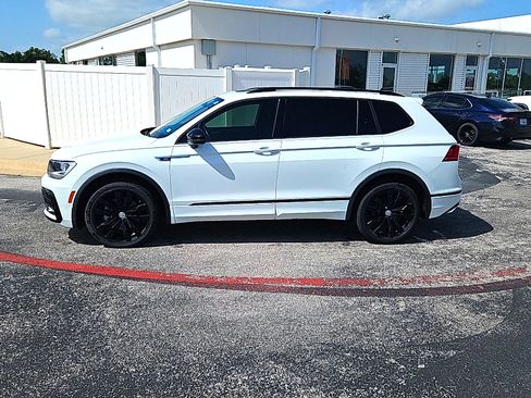 Used 2021 Volkswagen Tiguan SE R-Line FWD image 3