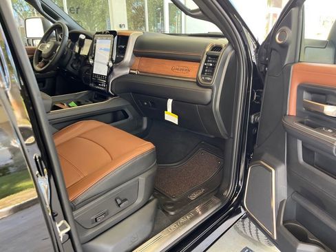 New 2024 RAM 2500 Limited image 27