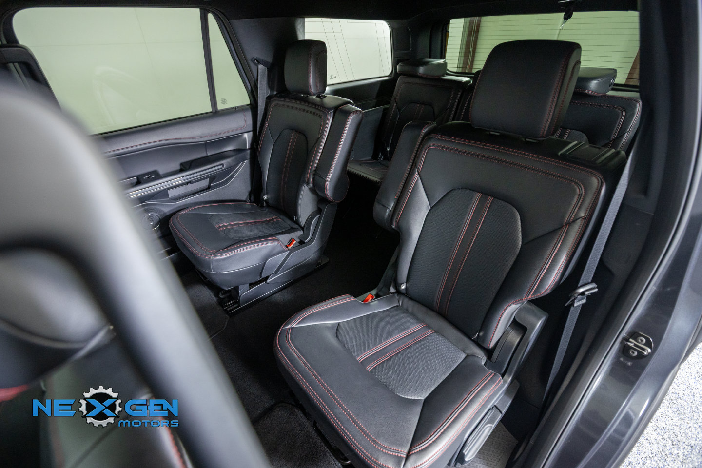 Used 2024 Ford Expedition Limited AWD/4WD image 35