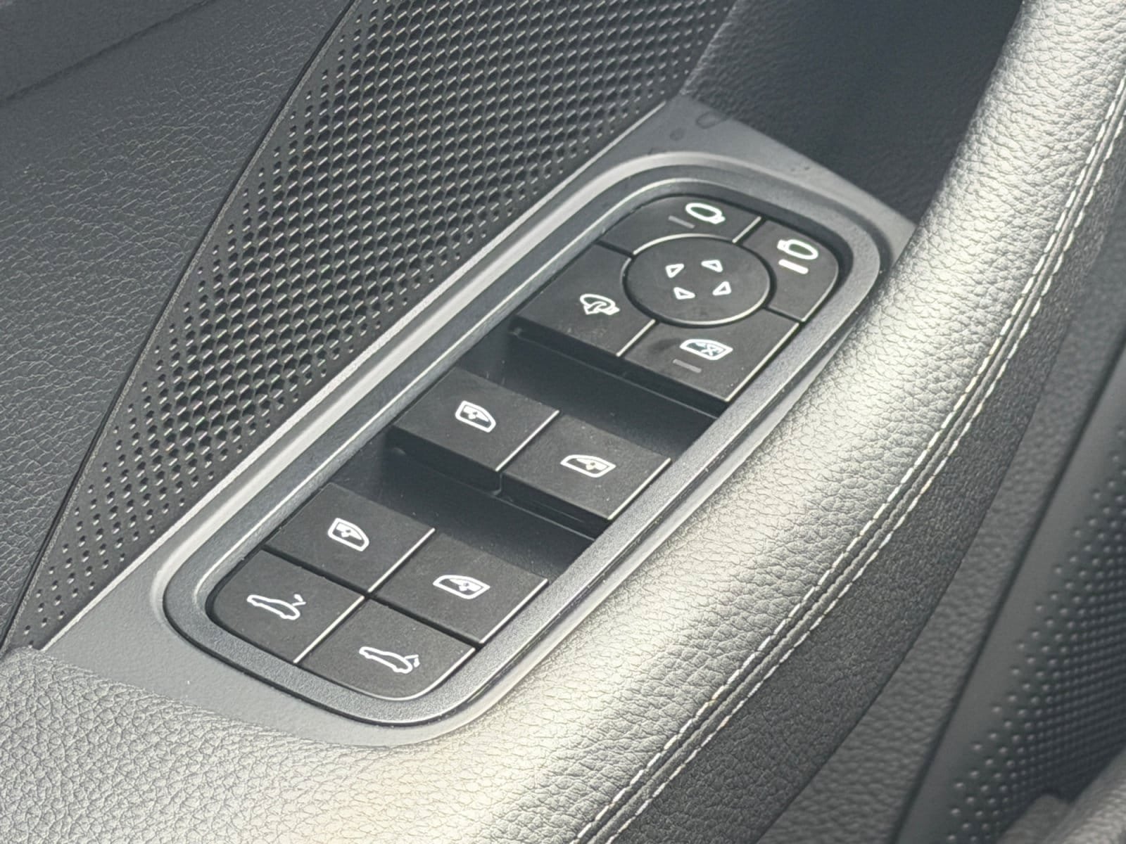 New 2026 Porsche Panamera 4 AWD/4WD image 13