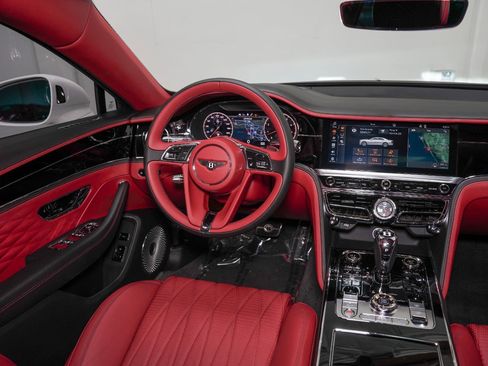 Used 2020 Bentley Flying Spur W12 image 43