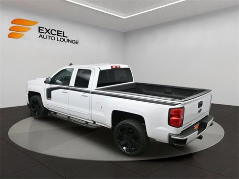 Used 2018 Chevrolet Silverado 1500 LT w/ Rally 2 Edition image 36