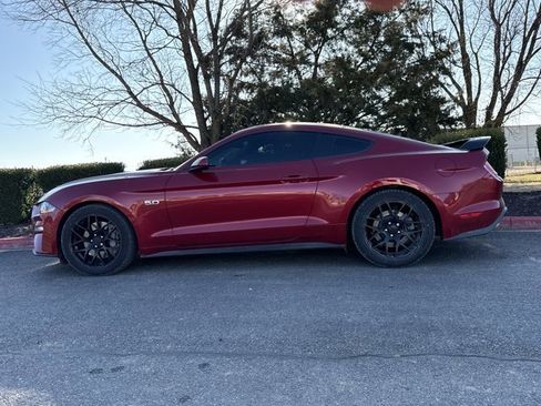 Used 2020 Ford Mustang GT image 8