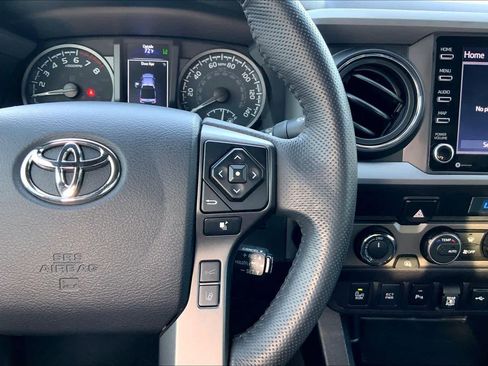 Used 2023 Toyota Tacoma TRD Off-Road w/ Technology Package AWD/4WD image 24