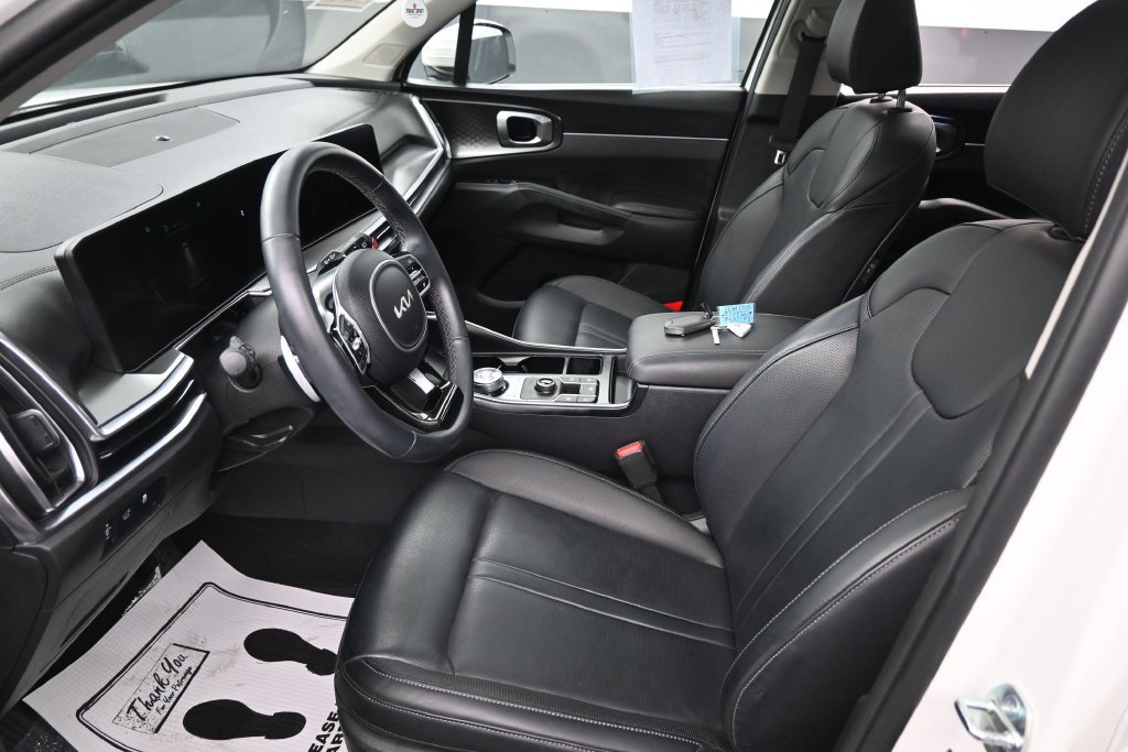 Used 2025 Kia Sorento EX w/ EX Panoramic Sunroof Package AWD/4WD image 22