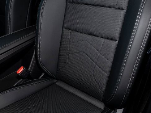 New 2025 BMW X1 xDrive28i w/ Technology Package image 19