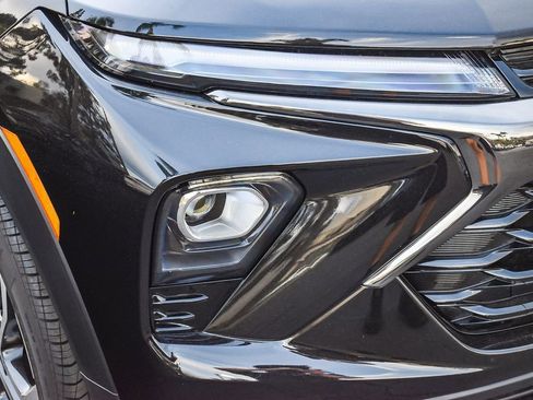 Used 2024 Chevrolet TrailBlazer RS w/ Driver Confidence Package image 8