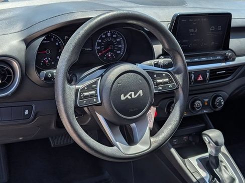 Used 2024 Kia Forte LXS FWD image 15